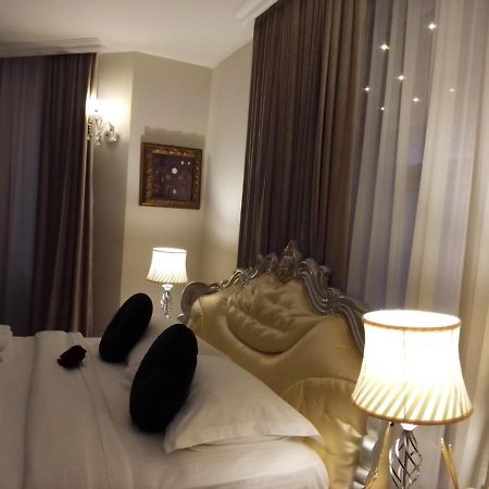 Casa Maria Roses Hotel ริชนอฟ ภายนอก รูปภาพ
