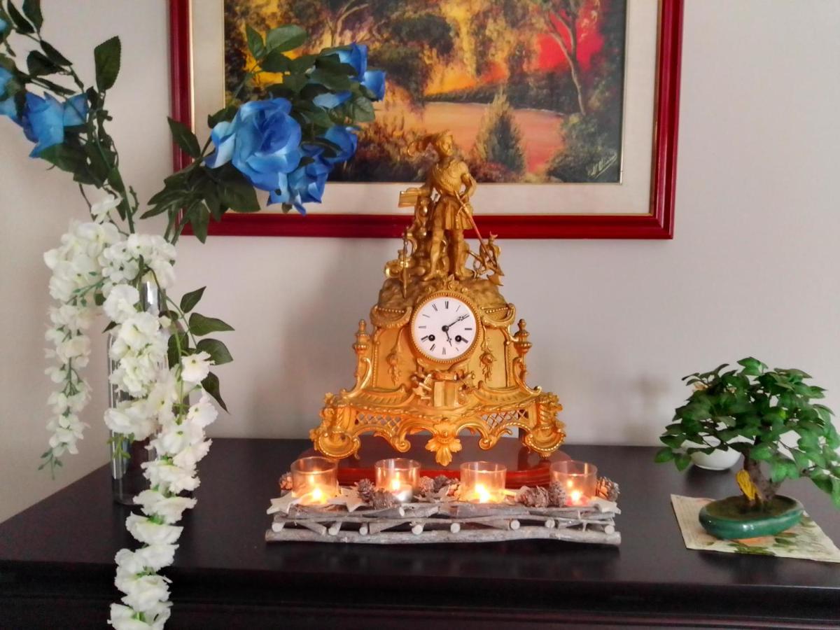 Casa Maria Roses Hotel ริชนอฟ ภายนอก รูปภาพ