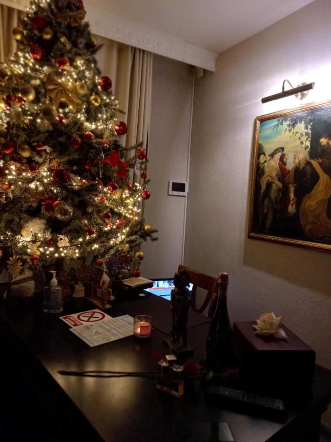 Casa Maria Roses Hotel ริชนอฟ ภายนอก รูปภาพ